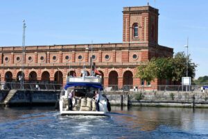Copper Rivet Distillery harvest grain for 2018 Dockyard gin