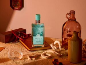 Cambridge Distillery debuts Darwin-inspired gin